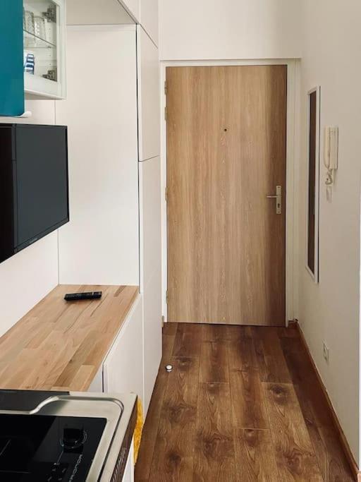 Studio A 800M De La Cathedrale Reims Zewnętrze zdjęcie